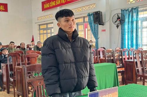 Tàng trữ pháo, lãnh án tù