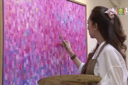 Vương Linh vẽ Tết Hà Nội