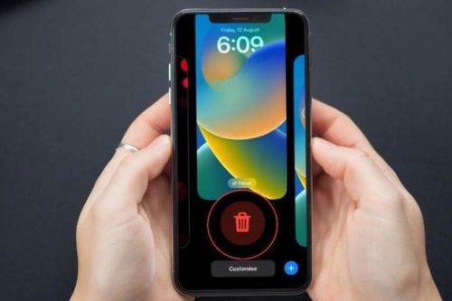 Hướng dẫn chi tiết cách xóa hình nền màn khóa trên iPhone
