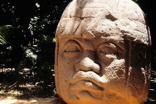 Tại sao những cái đầu khổng lồ của người Olmec là một trong những bí ẩn lớn nhất của khảo cổ học