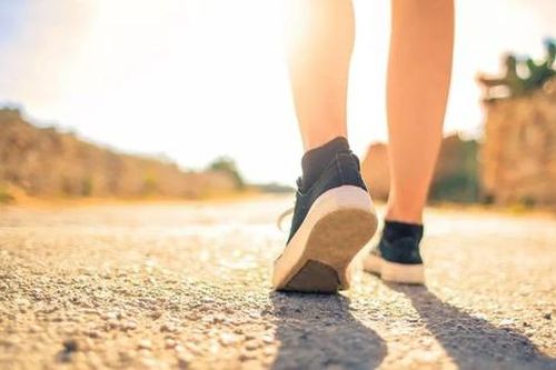 Lý do đi bộ hàng ngày nhưng vẫn không giảm cân