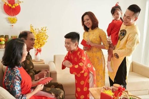Tuổi gì không nên xông đất Tết Ất Tỵ và nên tránh chọn người xông nhà thế nào?