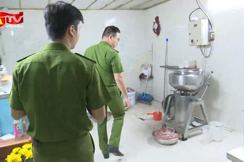 Lĩnh án tù vì sản xuất giò, chả chứa chất cấm