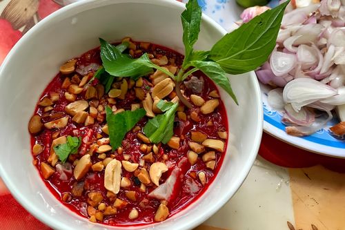 Điều gì xảy ra khi ăn tiết canh?