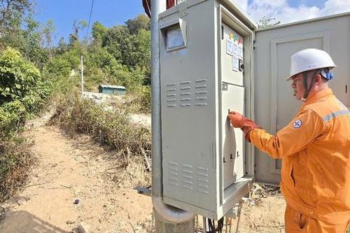 Lai Châu: Thêm hàng trăm hộ vùng sâu vùng xa có điện lưới quốc gia trước Tết Nguyên đán