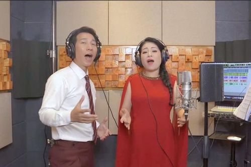 Ca sĩ Anh Thơ và Lê Anh Dũng hát 'Biển trời quê hương' chào Xuân mới Ất Tỵ