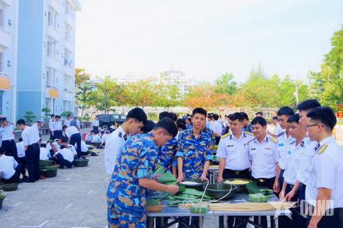 Mái trường bên bờ biển xanh