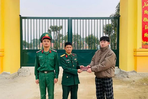 Đại úy QNCN Nguyễn Văn Hùng không tham của rơi