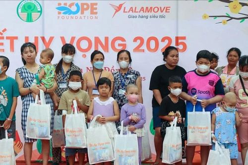 Tết ấm nơi bệnh viện