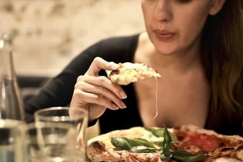 Mẹo ăn uống giúp giảm bớt gánh nặng cho mạch máu và ruột