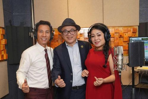 Ca sĩ Anh Thơ và Lê Anh Dũng đắm say với 'Biển trời quê hương'