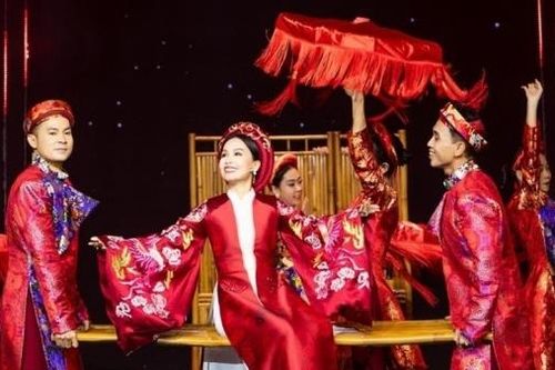 Rực rỡ sắc Xuân và không khí Tết trên sân khấu Gala Nhạc Việt 2025