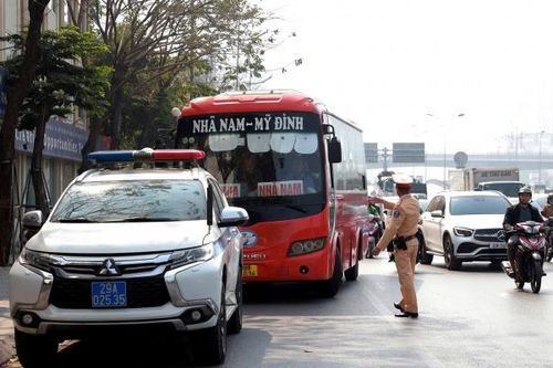 Tết Nguyên đán Ất Tỵ 2025, tăng cường xử lý xe khách vi phạm trên địa bàn Thủ đô