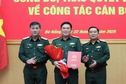Bản tin 8H: Trao Quyết định của Quân ủy Trung ương, Bộ Quốc phòng về công tác cán bộ