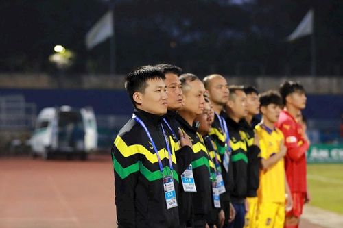 Huấn luyện viên trưởng SLNA nói gì sau màn thể hiện ấn tượng của hai tân binh?