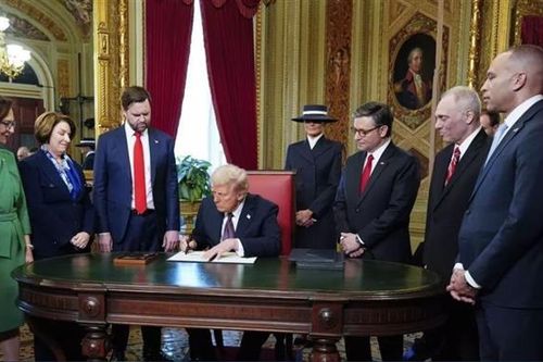 Đánh giá của Tổng thống Trump về ba quan chức vừa được bổ nhiệm trong chính quyền mới