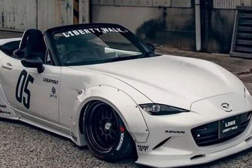 Ngắm xe Mazda MX-5 trong gói nâng cấp từ Liberty Walk