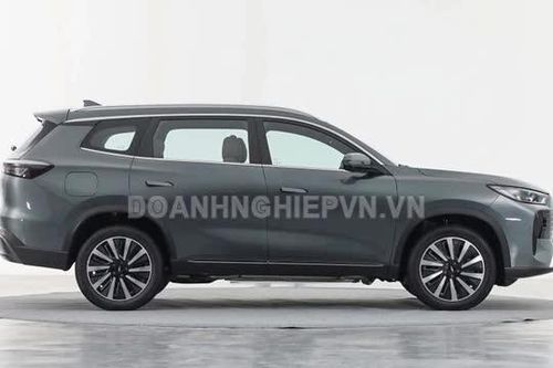Xe gầm cao 7 chỗ tiêu thụ xăng ít hơn xe máy,nội thất tiện nghi, giá ngang Kia Morning