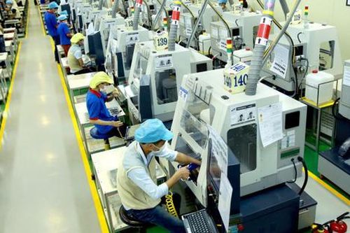 Tập đoàn thưởng Tết kỷ lục 15 tháng, người lao động vẫn lên tiếng phản đối