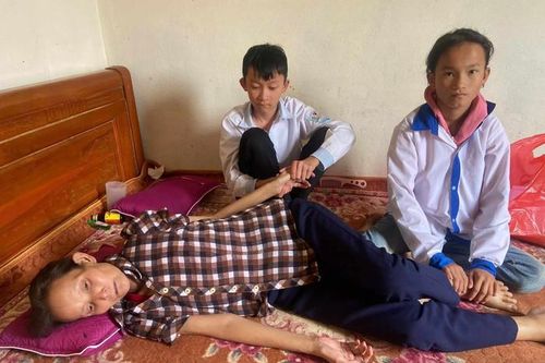 Mẹ đơn thân mắc bệnh hiểm nghèo cầu xin được sống để ở bên 2 con
