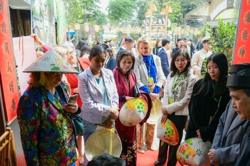 Home Hanoi Xuan: Sứ giả kết nối văn hóa Việt với thế giới