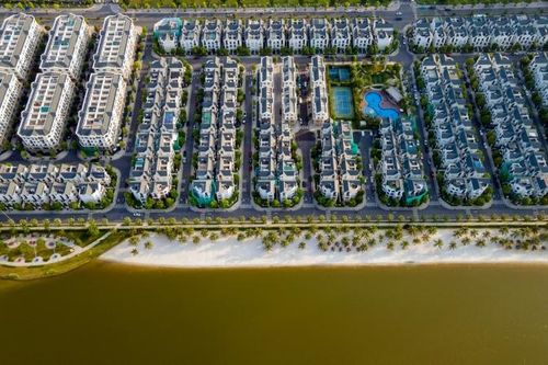 Bất động sản 2025: Chọn phân khúc nào để đầu tư?