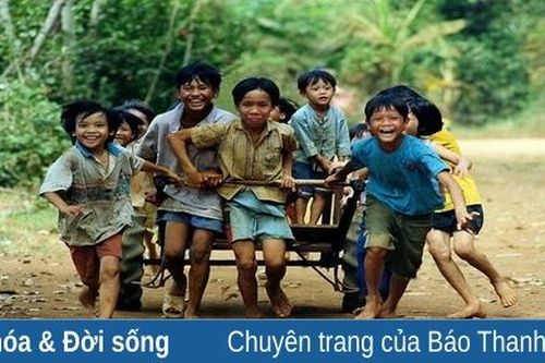 Những chiếc xe gồng gánh xuân về