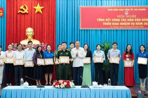 Đổi mới nội dung, phương thức vận động quần chúng