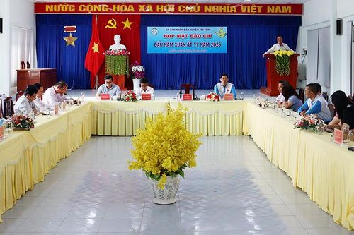 Tri Tôn tổ chức họp mặt báo chí mừng Xuân Ất Tỵ 2025