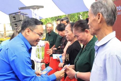 Ngày hội Xuân tình nguyện đến với người dân, thanh thiếu nhi huyện Thống Nhất