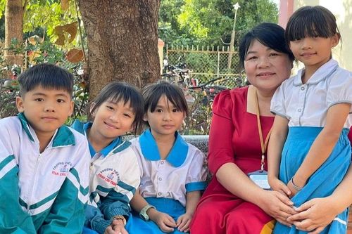 Gieo con chữ, sáng niềm tin