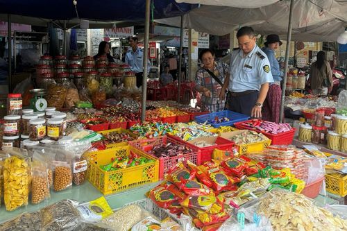 Bánh kẹo, mứt Tết hút khách