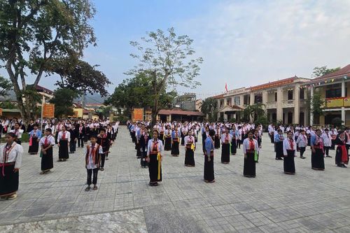 Định hướng nghề nghiệp cho con em dân tộc thiểu số