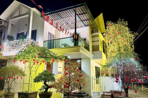 Đảm bảo an toàn điện khi lắp đặt đèn trang trí đón Tết