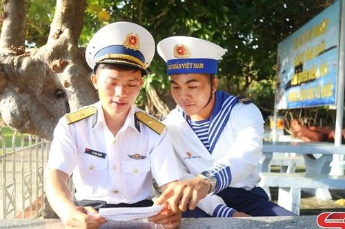 Người lính dân tộc Thái trên đảo xa