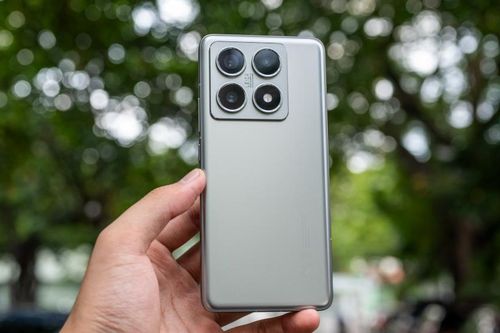 5 smartphone tầm trung giảm giá cực khủng dịp cuối năm