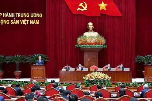 Thông cáo báo chí ngày làm việc thứ nhất Hội nghị Trung ương khóa XIII