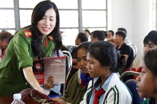 Vững vàng trên trận tuyến đấu tranh với ma túy
