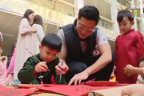 Trẻ mầm non vui chợ Tết