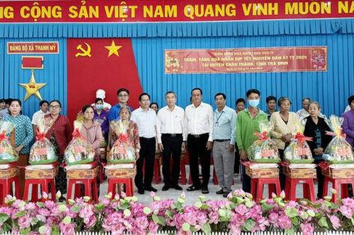 Kiểm toán nhà nước khu vực IX mang tết sớm đến với người nghèo tỉnh Trà Vinh
