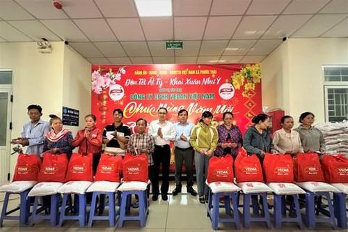 Vedan Việt Nam tặng hơn 2.000 phần quà cho người dân hoàn cảnh khó khăn