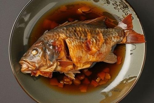 Bốn món ăn, bài thuốc từ cá chép