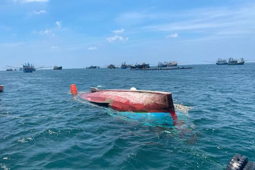 Chìm tàu cá ở Bình Thuận, 4 người chết và mất tích