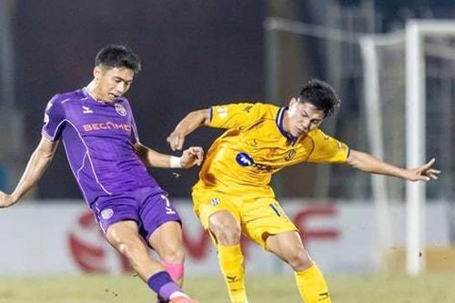 Bùng nổ ở phút bù giờ, Sông Lam Nghệ An có chiến thắng đầu tay
