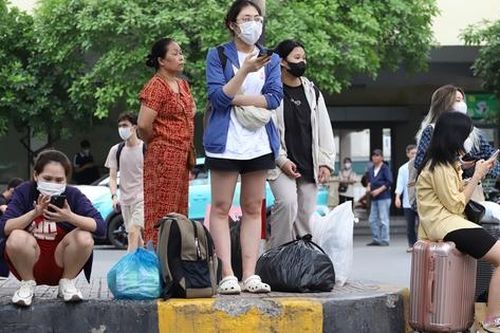 Giá vé xe khách 1 số tuyến trong dịp Tết đã tăng