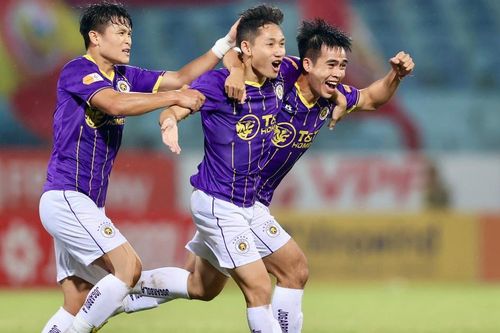 Vòng 11 V-League 2024/25: Cơ hội cho Hà Nội FC soán ngôi Nam Định