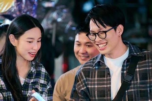 Thùy Tiên cùng 'Anh trai say hi' HURRYKNG lan tỏa văn hóa đặc biệt trong những ngày Tết của Việt Nam