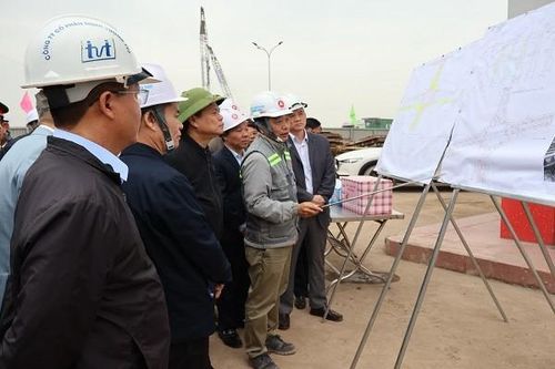 Chủ tịch tỉnh Hải Dương kiểm tra một số công trình thi công xuyên Tết