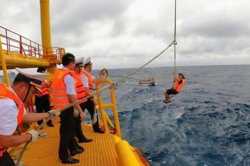 Khoảnh khắc giao thoa trên nhà giàn