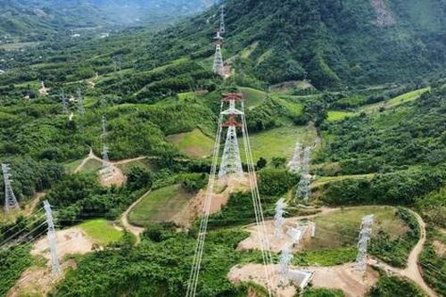 Đóng điện đường dây 500kV để nhập khẩu từ Lào